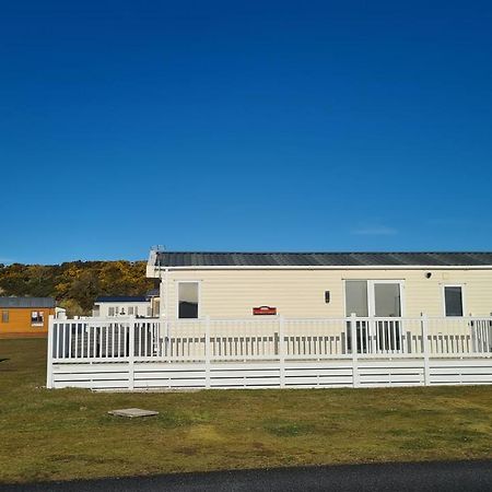 Helmsley Luxury Lodge Lossiemouth Exterior photo
